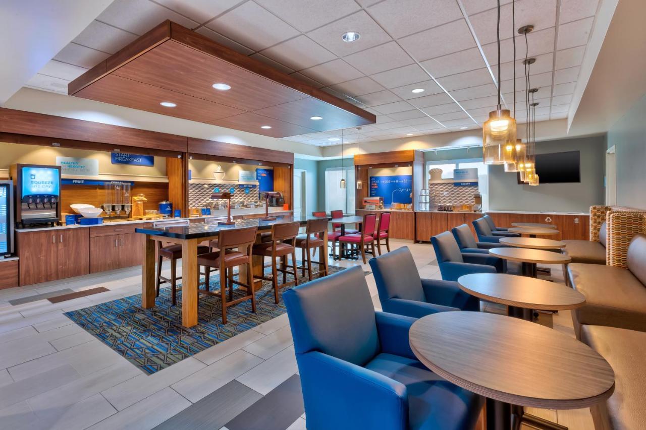 Holiday Inn Express & Suites - Effingham By Ihg Eksteriør billede