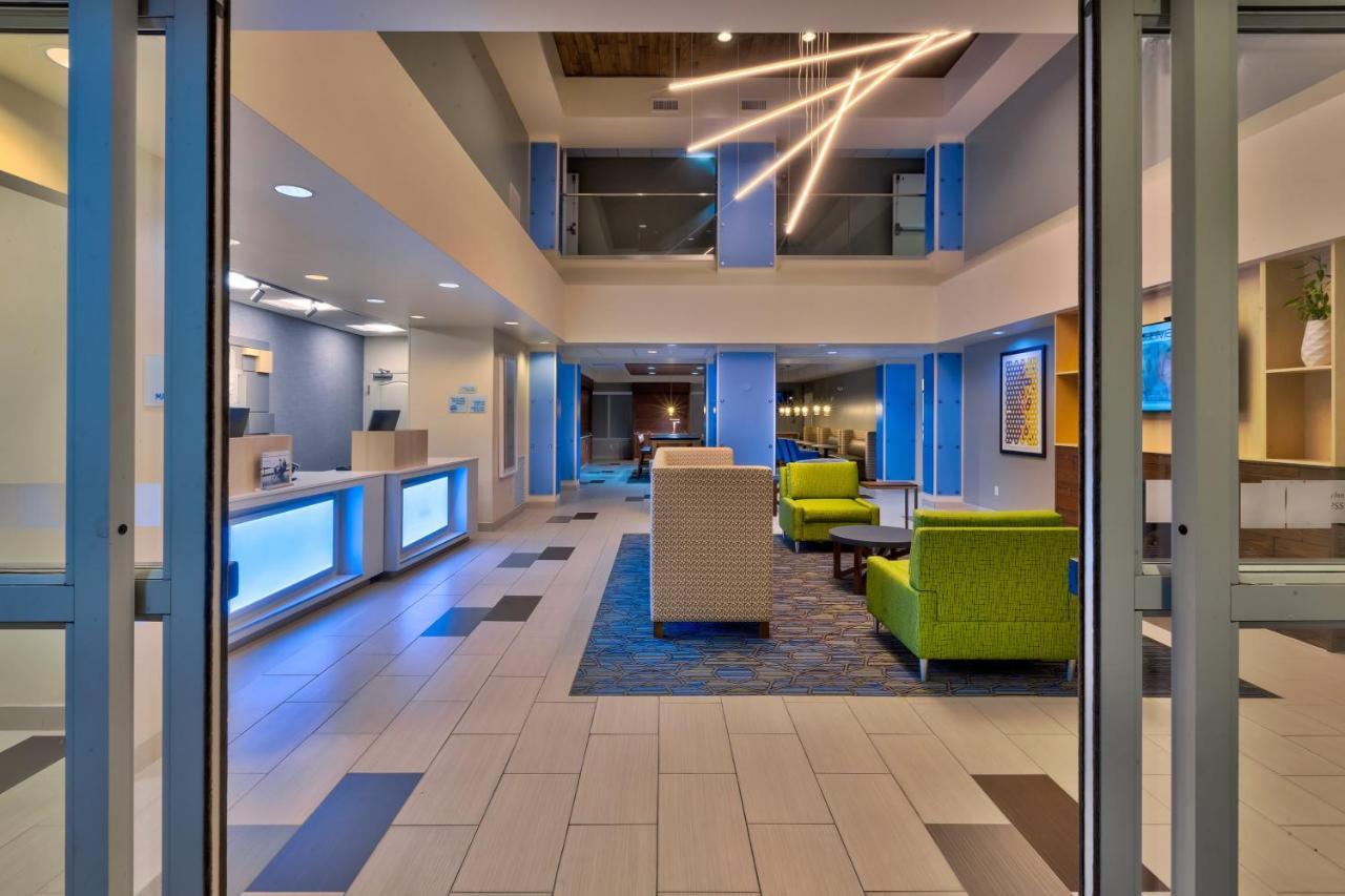 Holiday Inn Express & Suites - Effingham By Ihg Eksteriør billede