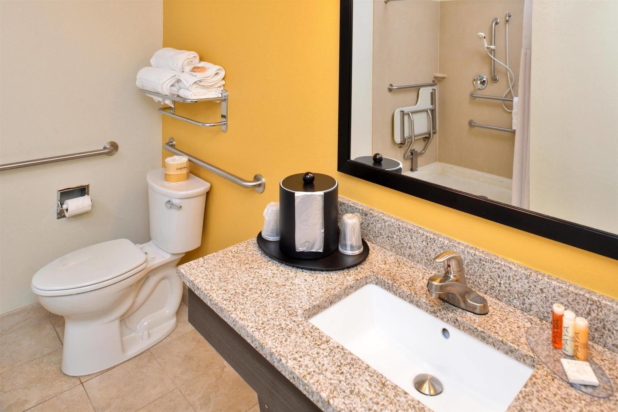 Holiday Inn Express & Suites - Effingham By Ihg Eksteriør billede